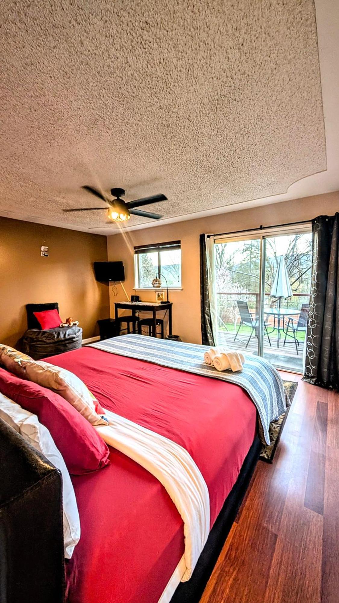 Wona'S 2 Bedrooms Full Kitchen Oakhurst Exterior photo